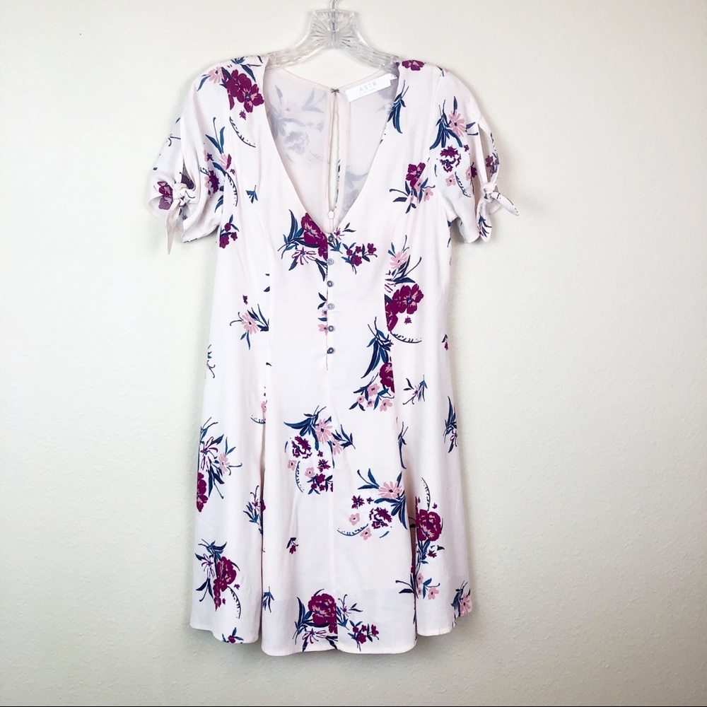 ASTR The Label Cream Floral Dress